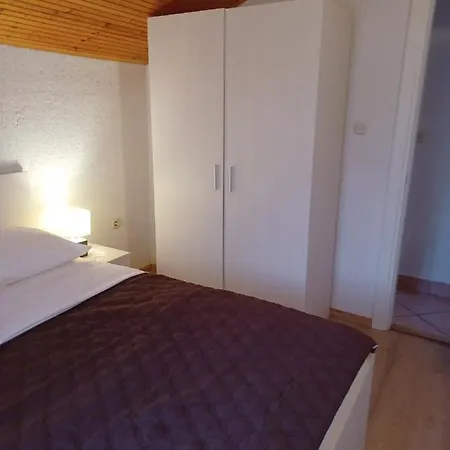 Apartment 125 *